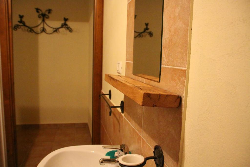 Girfalco Country House Bed and Breakfast Ουρμπίνο Δωμάτιο φωτογραφία