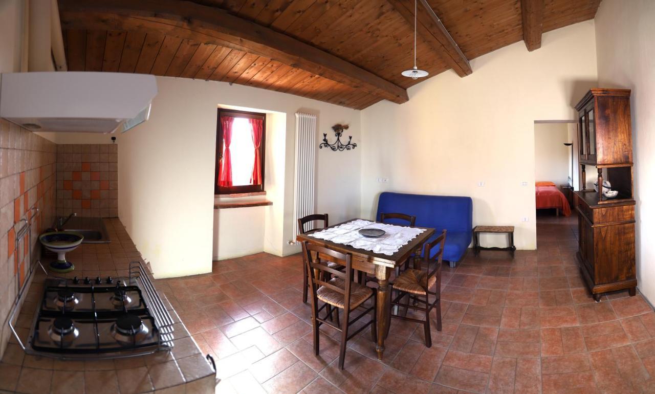 Girfalco Country House Bed and Breakfast Ουρμπίνο Εξωτερικό φωτογραφία